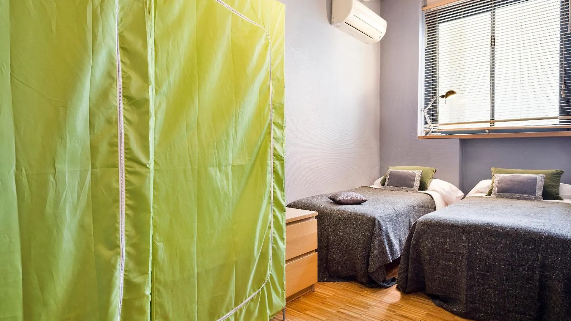 Apartment Barcelona Rentals - Sarria Apartments Near Center