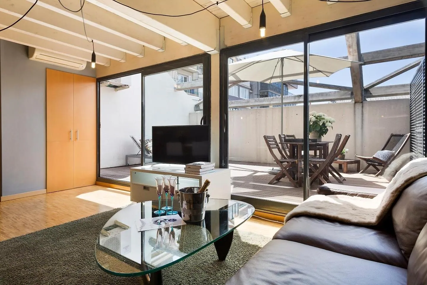 Apartment Barcelona Rentals - Sarria Apartments Near Center