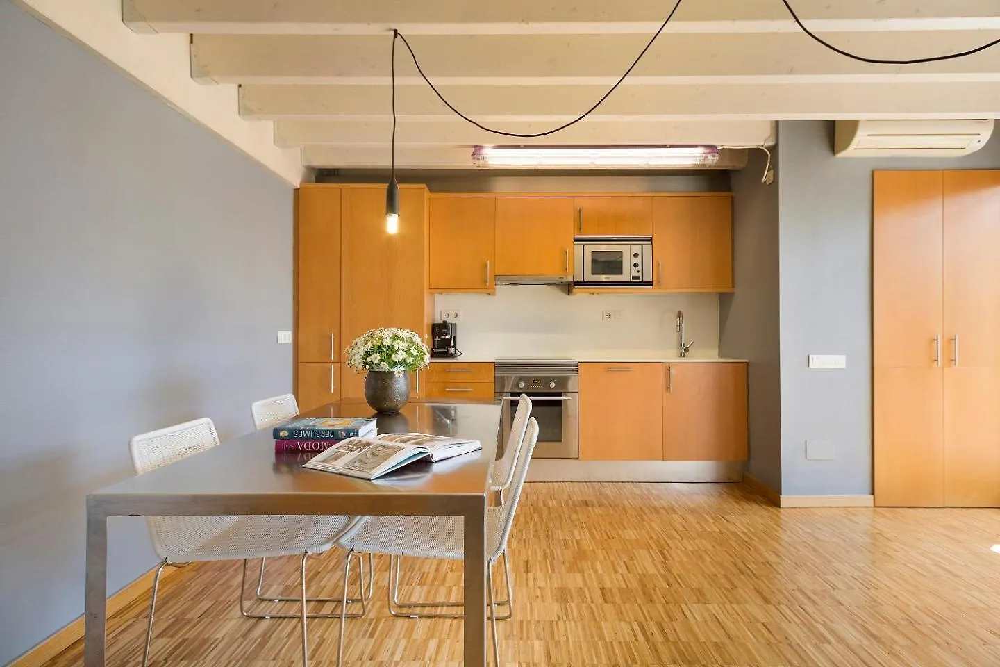 Apartment Barcelona Rentals - Sarria Apartments Near Center