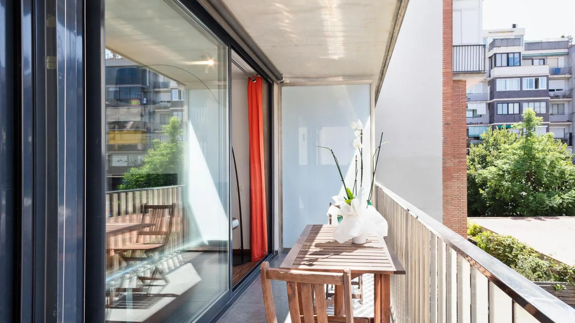 Apartment Barcelona Rentals - Sarria Apartments Near Center