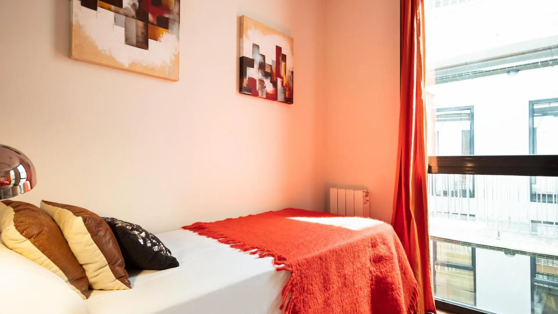 Apartment Barcelona Rentals - Sarria Apartments Near Center