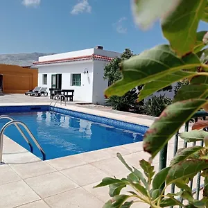 https://casa-el-salitre.in-canary-islands.com
